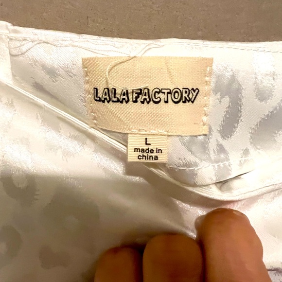 Asymmetrical WHITE  leopard print skirt - Picture 1 of 2